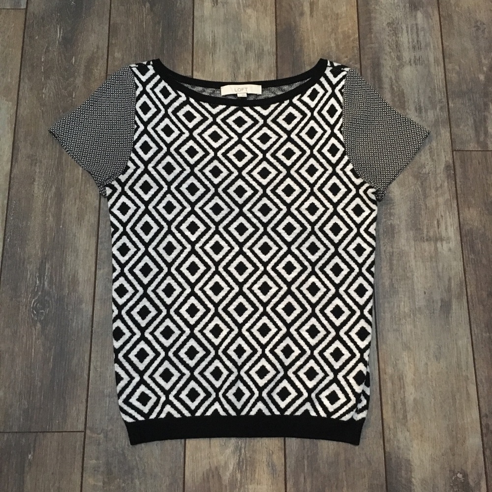 β¬οΈ HP π LOFT short sleeve black & white sweater S - Picture 2 of 4